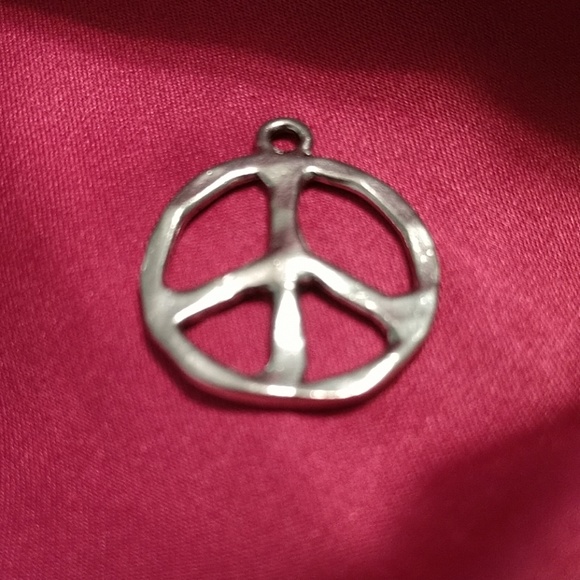 NEW Peace Sign Pewter Peace Sign Charm 1" - Picture 2 of 4